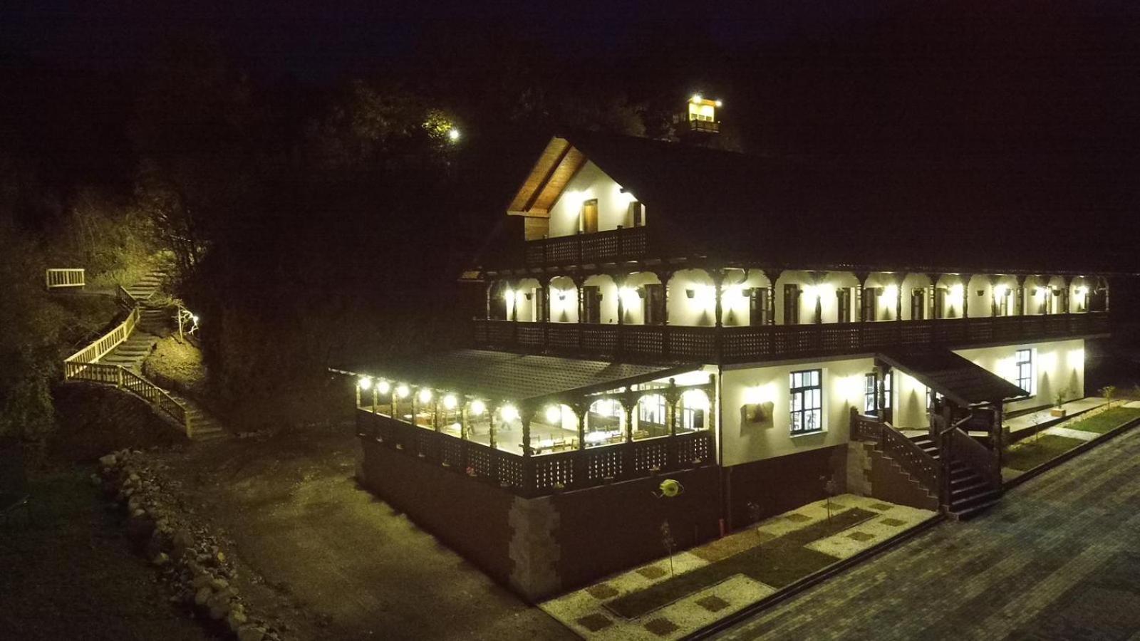 Mosia Dar In Rai Berbesti Exterior foto